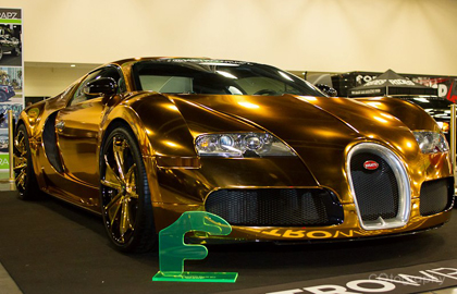 Bugatti Veyron สีทองอย่างสวยงามของนักร้องชื่อดัง 