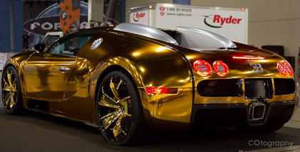 Bugatti VeyBugatti Veyron สีทองอย่างสวยงามของนักร้องชื่อดัง ron by Metro Wrapz