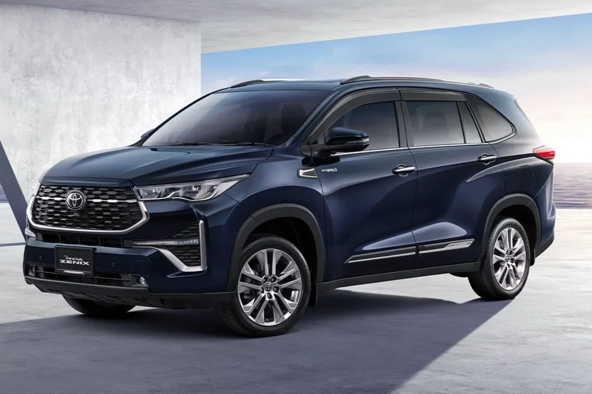 TOYOTA INNOVA ZENIX_11zon