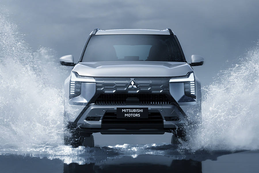 Mitsubishi DESTINATOR (4)