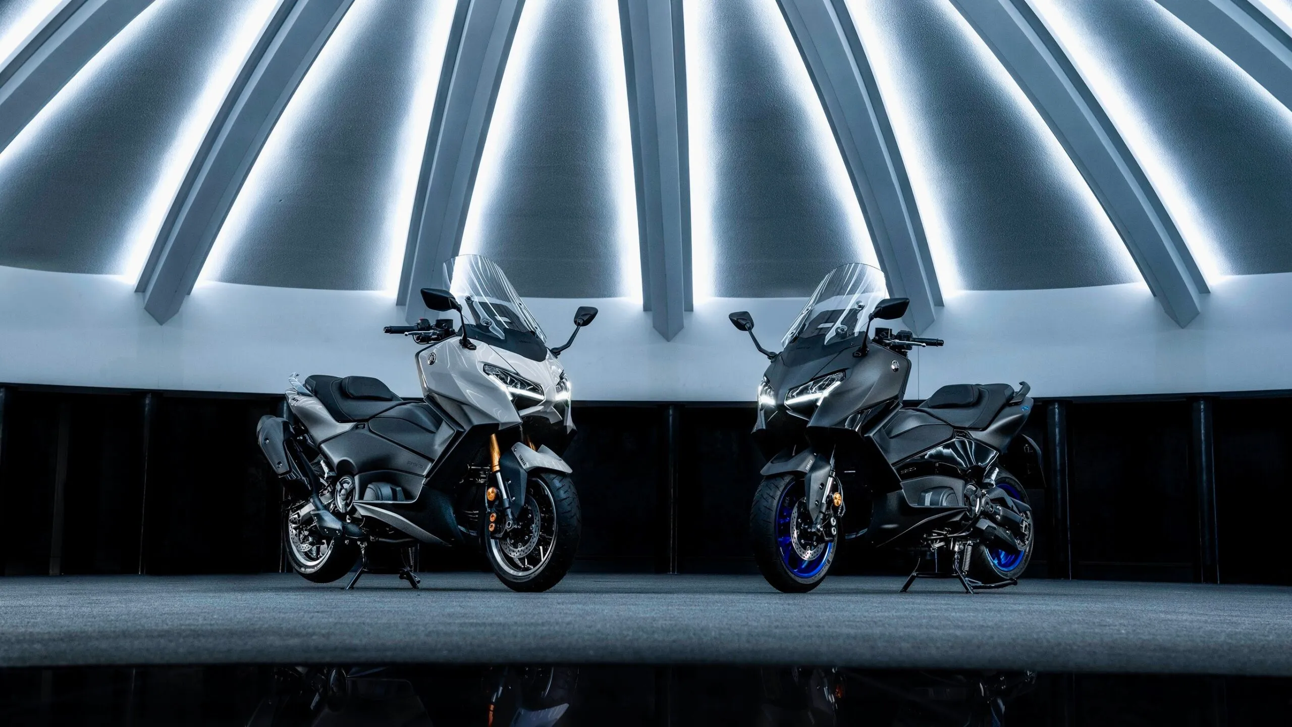 YAMAHA TMAX 2025_11zon